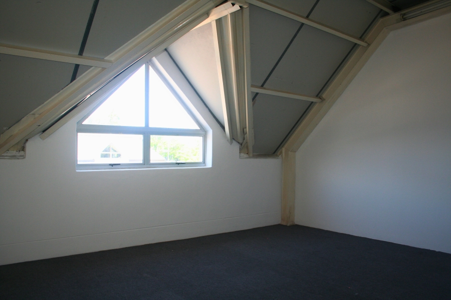 To Let commercial Property for Rent in Roundhay Western Cape